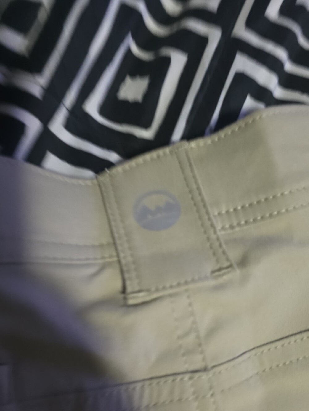 Wrangler Men's Light Khaki Hybrid Cargo Shorts - Picture 4 of 5